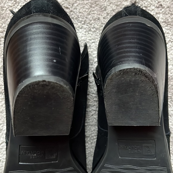 Black real suede booties 9.5 - Picture 4 of 6